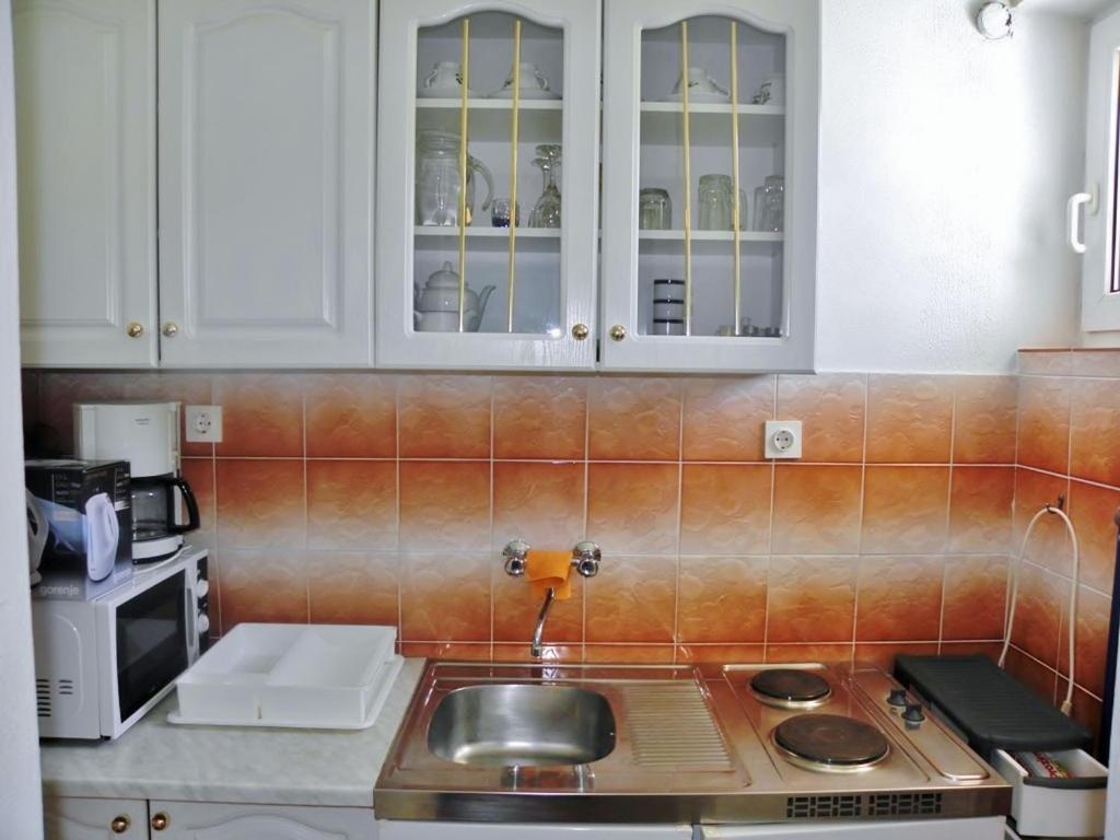 Alemka Apartment Banjol Exterior photo